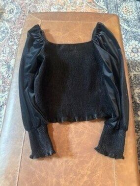 Truth by Xhilaration Black Smocked Puff Sleeve Crop Top Size M/L